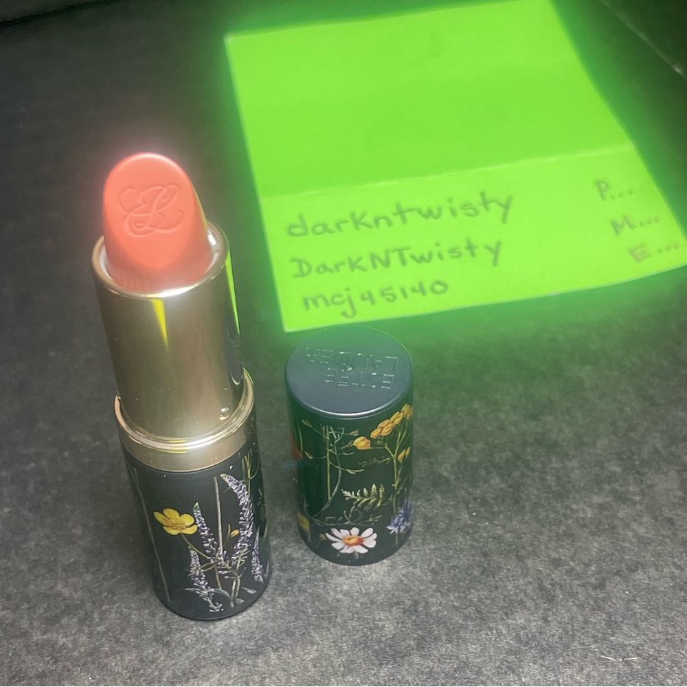BRAND NEW TUBE LIMITED EDITION ESTEE LAUDER LIPSTICK IN MODERN MUSE $40 - Picture 8 of 9